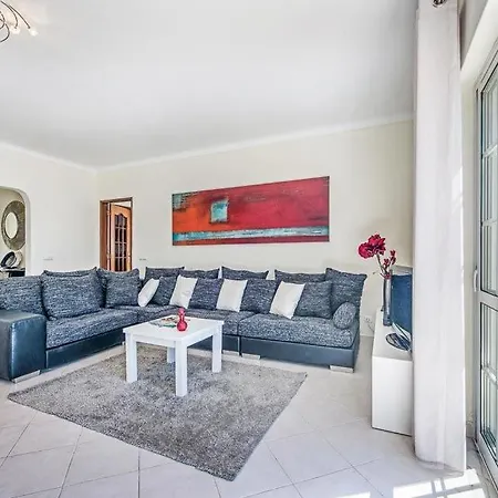 Sleeps 8 With Pool Air Con And Wifi * Gale de Cima